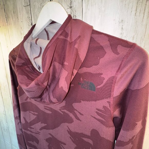 The North Face Women's S Hoodie Pullover Base Layer Flashdry Thumb Holes Maroon - Picture 6 of 9